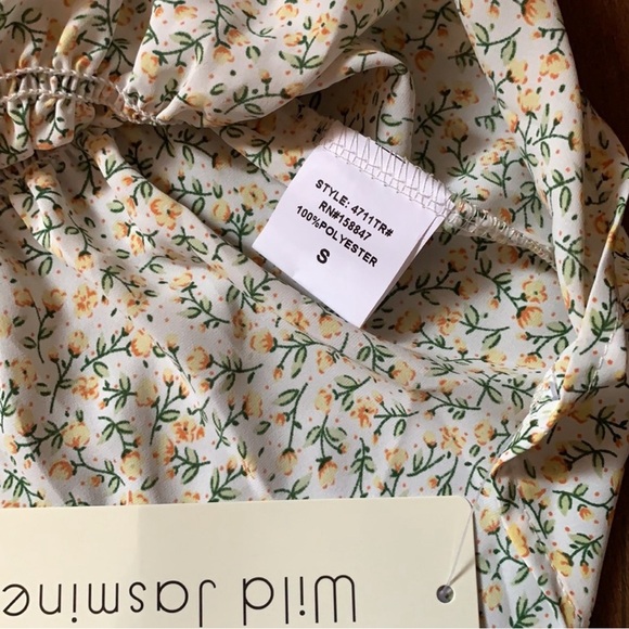 Ditsy print floral top - Picture 3 of 5